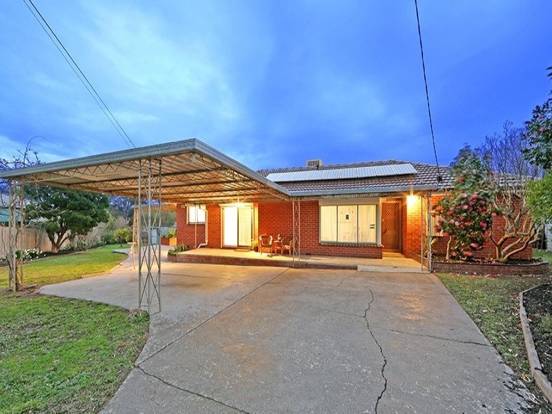 18 Janden Close, Knoxfield VIC 3180