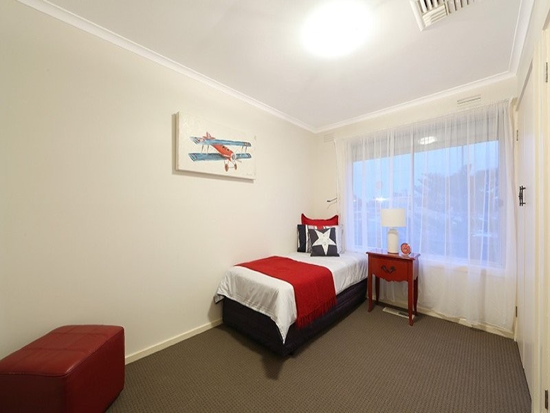 18 Janden Close, Knoxfield VIC 3180