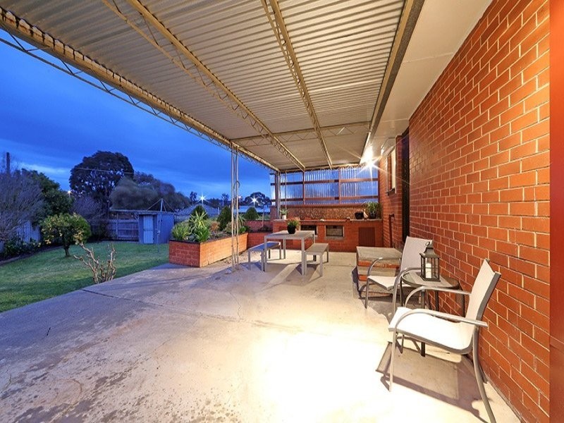 18 Janden Close, Knoxfield VIC 3180
