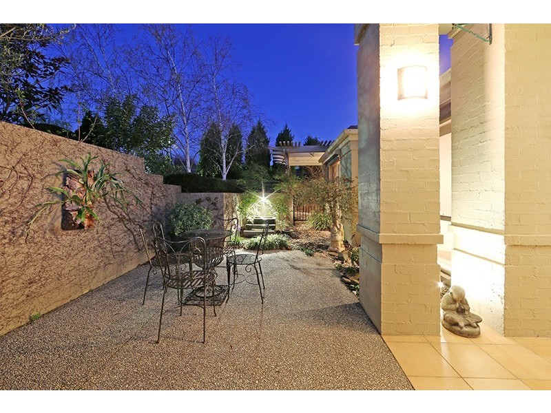 13 Glenview Place, Lysterfield VIC 3156