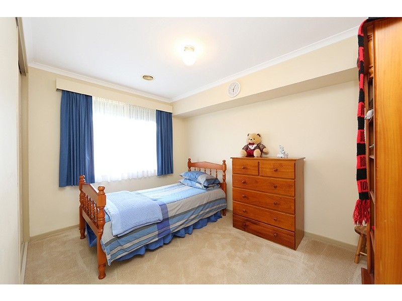 15 Lumeah Crescent, Ferntree Gully VIC 3156