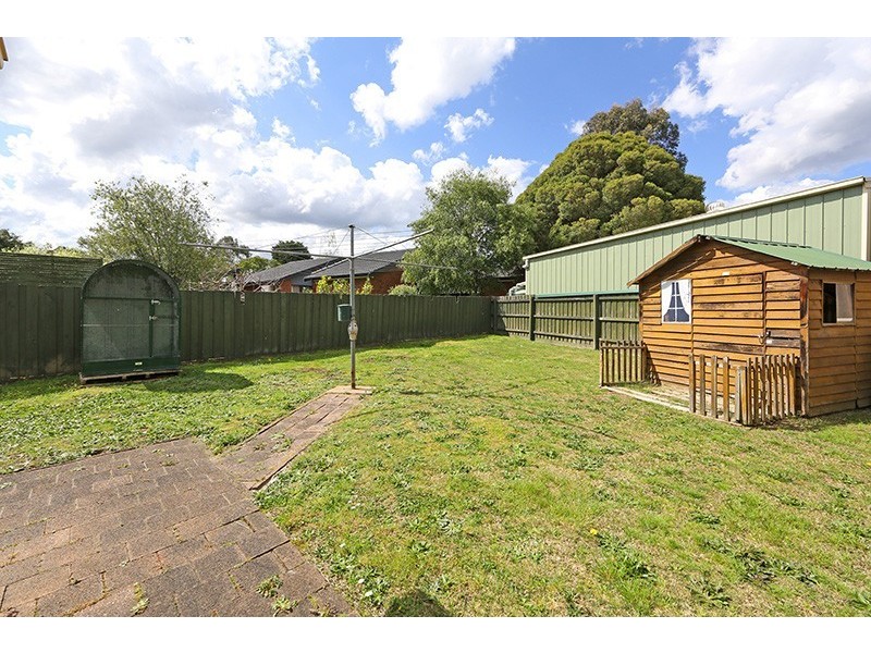 15 Lumeah Crescent, Ferntree Gully VIC 3156