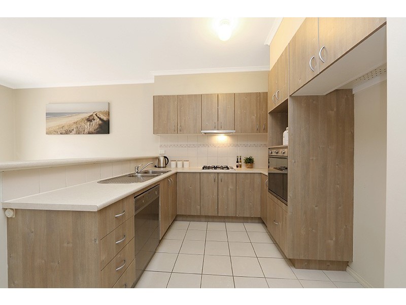 4 St Laurent Rise, Knoxfield VIC 3180