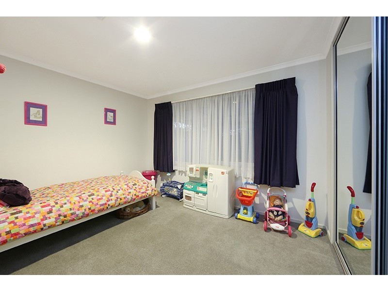 8 Morton Place, Rowville VIC 3178