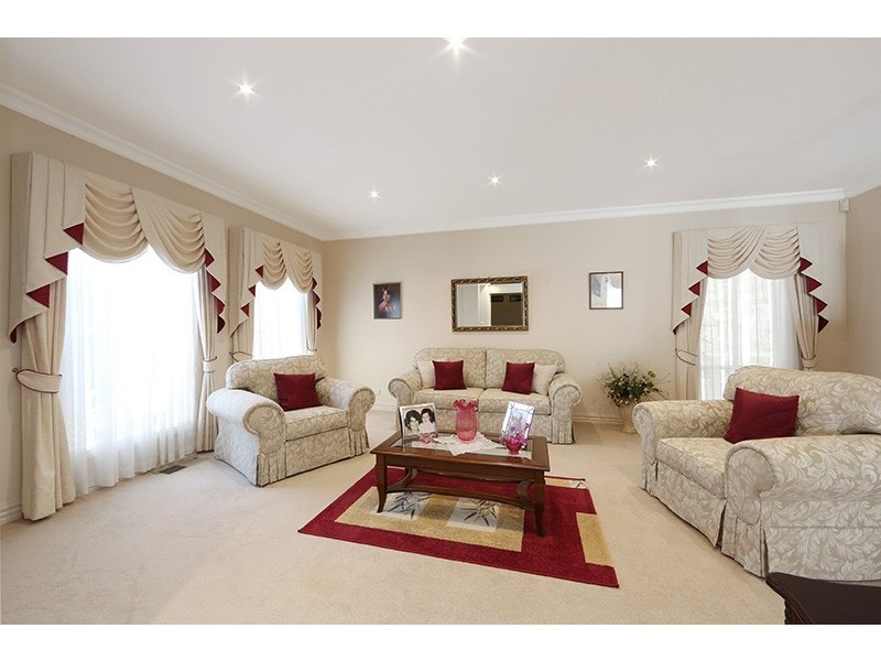 12 Harry Nance Close, Lysterfield VIC 3156