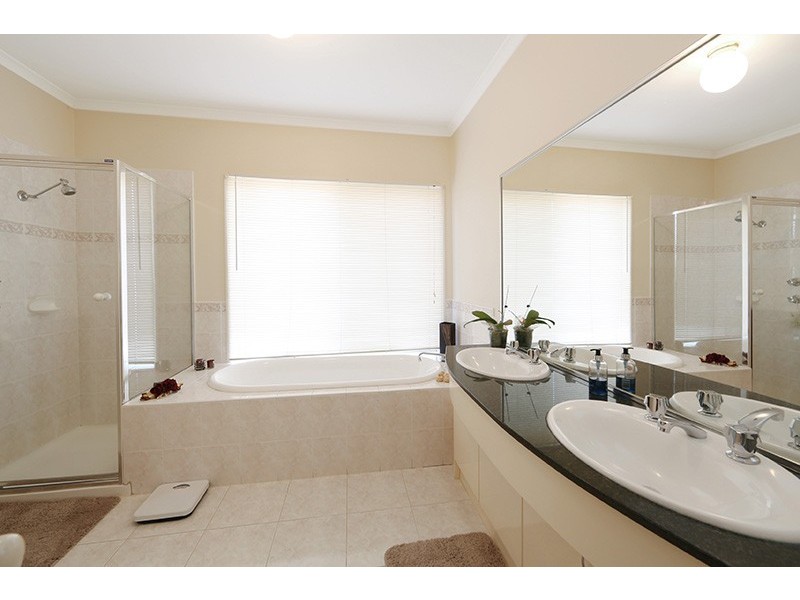 12 Harry Nance Close, Lysterfield VIC 3156