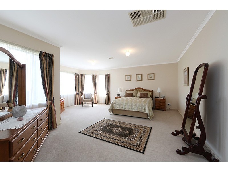 12 Harry Nance Close, Lysterfield VIC 3156