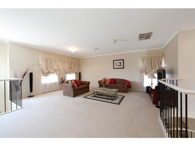 12 Harry Nance Close, Lysterfield VIC 3156