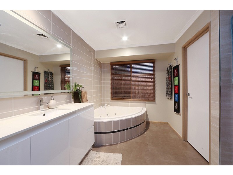 29 Bickerton Court, Rowville VIC 3178