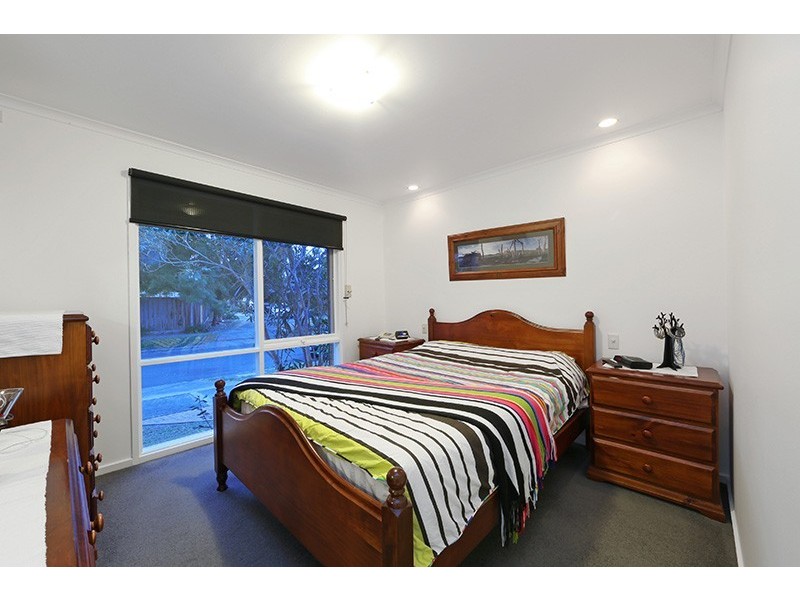 2 Foster Crescent, Knoxfield VIC 3180