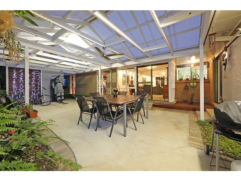 2 Foster Crescent, Knoxfield VIC 3180