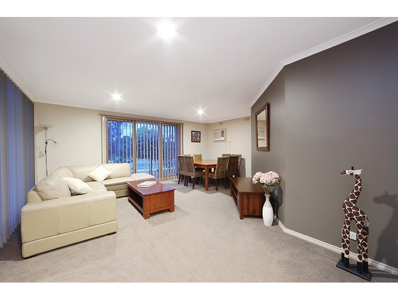 7 Yarraburn Grove, Scoresby VIC 3179