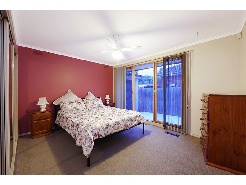 7 Yarraburn Grove, Scoresby VIC 3179