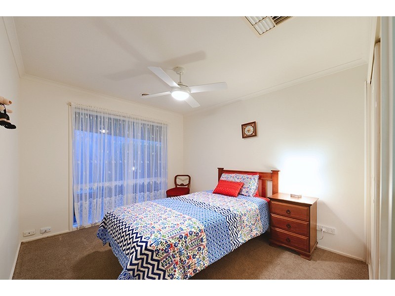 16 Mayfair Drive, Ferntree Gully VIC 3156