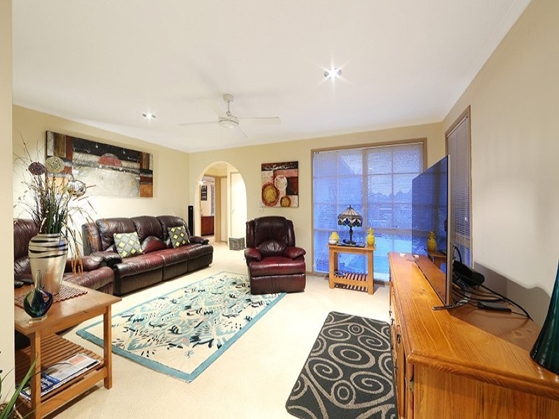 30 Eildon Parade, Rowville VIC 3178