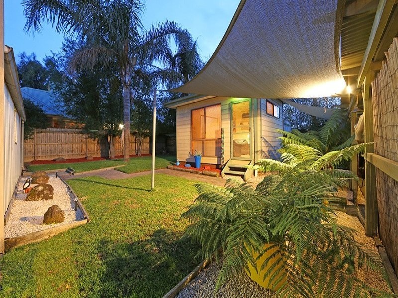 30 Eildon Parade, Rowville VIC 3178