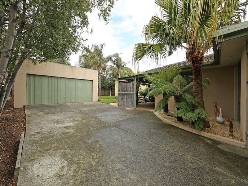 30 Eildon Parade, Rowville VIC 3178