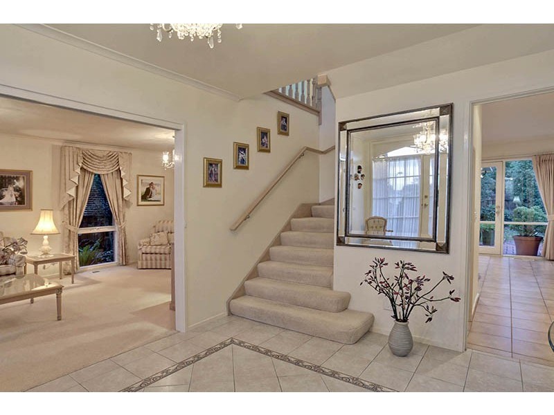 14 Wakley Crescent, Wantirna South VIC 3152