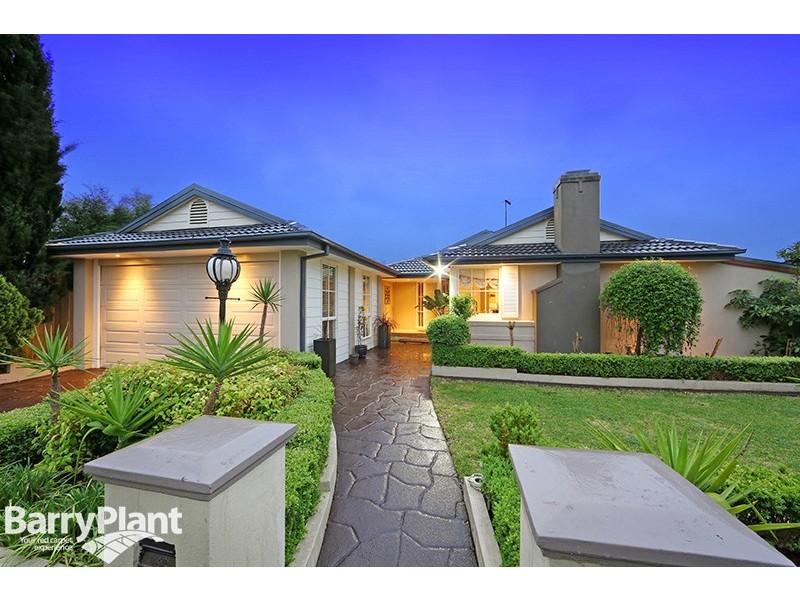 17 Lakesfield Drive, Lysterfield VIC 3156