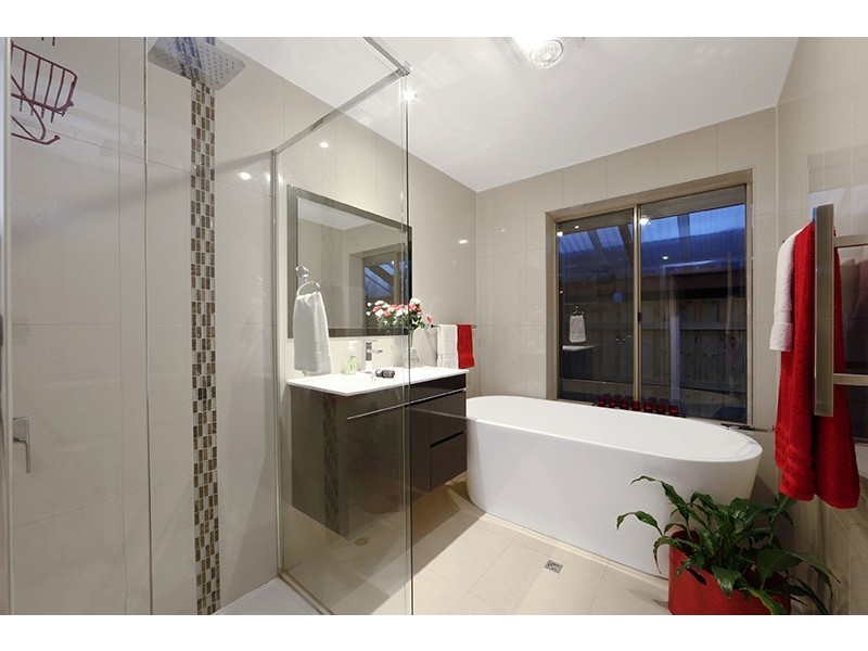 17 Lakesfield Drive, Lysterfield VIC 3156