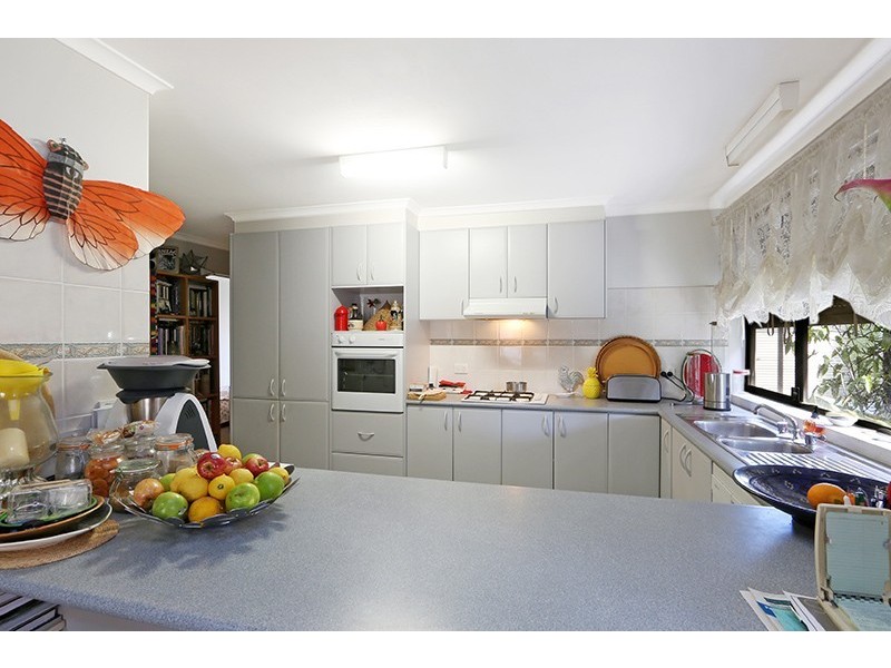 10 Bark Avenue, Rowville VIC 3178