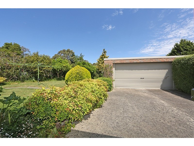 10 Bark Avenue, Rowville VIC 3178