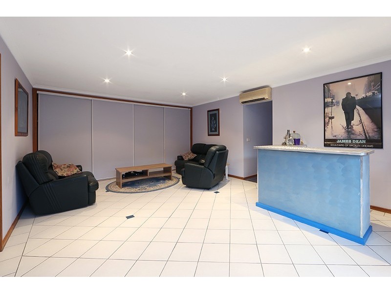 13 Trevena Close, Rowville VIC 3178