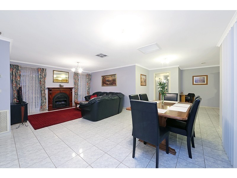21 Lexington Close, Rowville VIC 3178