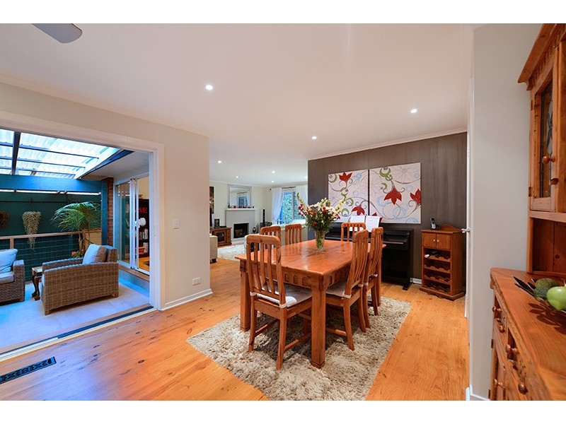 4 Kedleston Way, Rowville VIC 3178