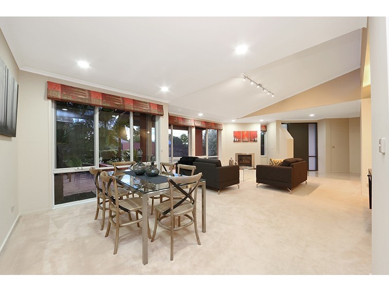 4 Hudson Place, Rowville VIC 3178