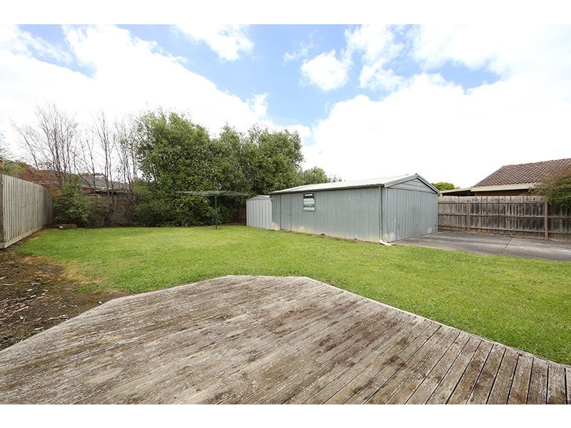 67 Windermere Drive, Ferntree Gully VIC 3156