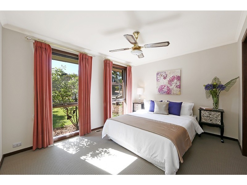 15 Prior Court, Rowville VIC 3178