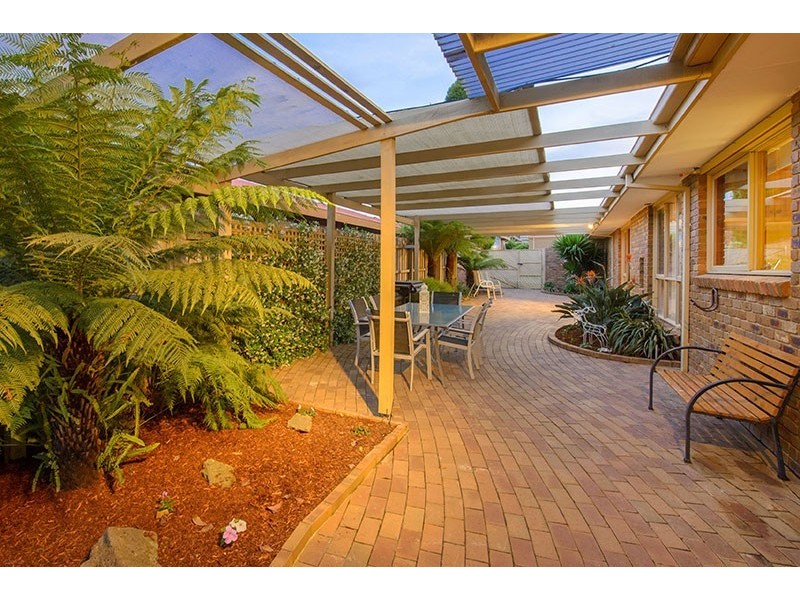 12 Fromelles Court, Wantirna South VIC 3152