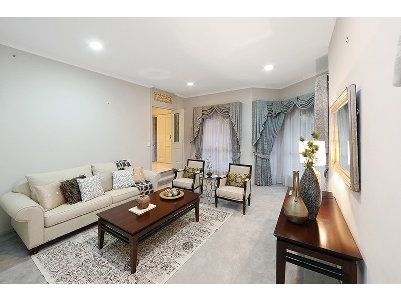 35 Dandelion Drive, Rowville VIC 3178