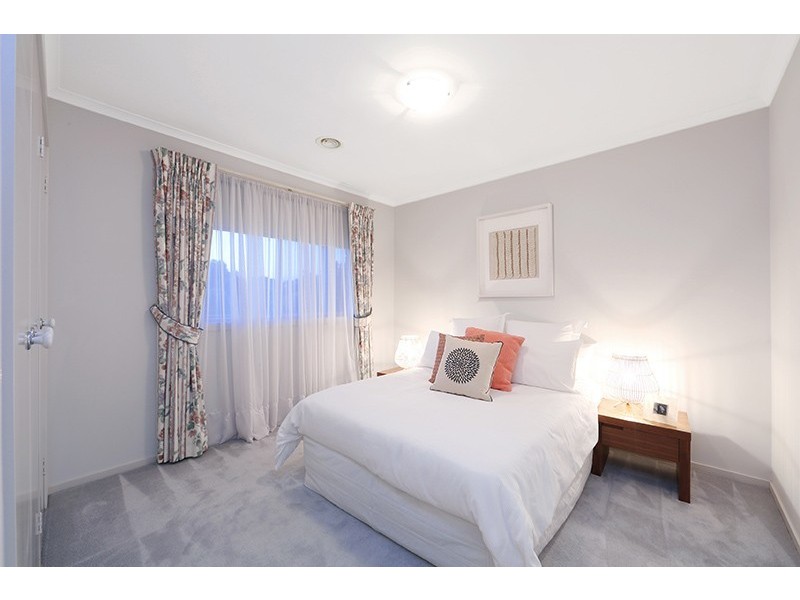 35 Dandelion Drive, Rowville VIC 3178