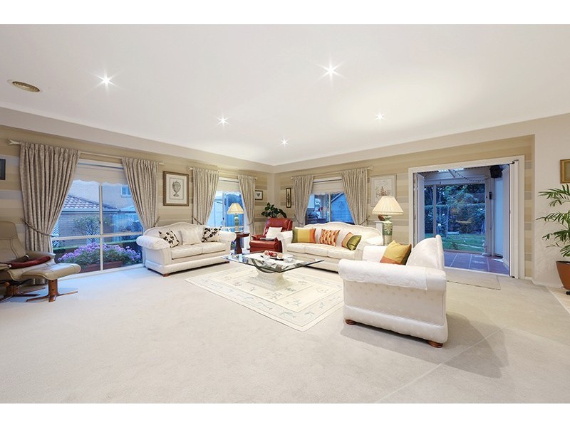 52 Pitfield Crescent, Rowville VIC 3178