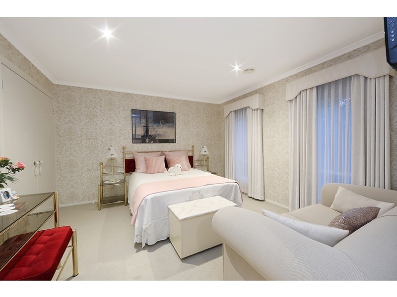 52 Pitfield Crescent, Rowville VIC 3178