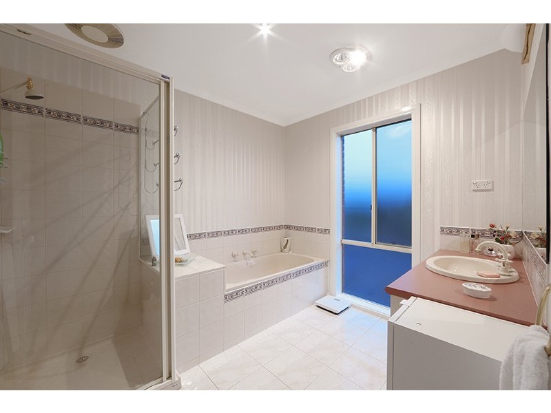 52 Pitfield Crescent, Rowville VIC 3178