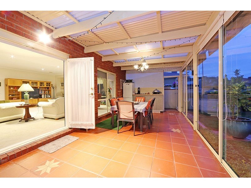 52 Pitfield Crescent, Rowville VIC 3178