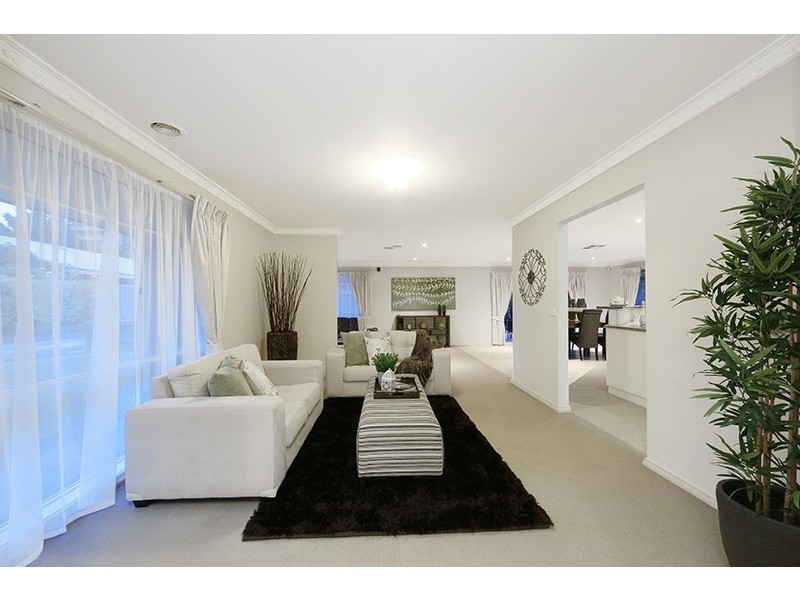 8 Kalimna Court, Rowville VIC 3178