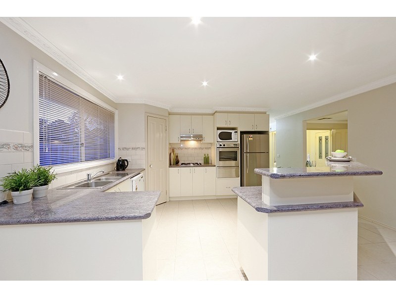 8 Kalimna Court, Rowville VIC 3178