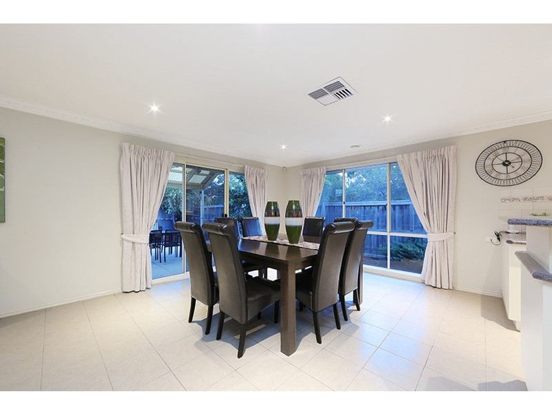 8 Kalimna Court, Rowville VIC 3178