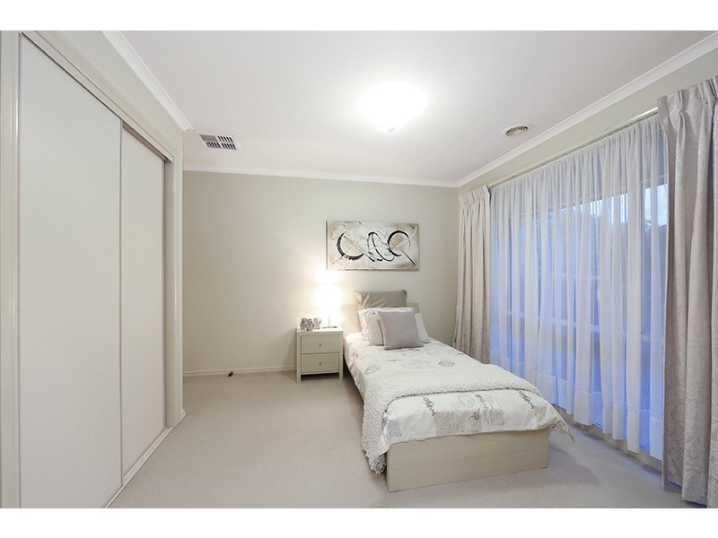 8 Kalimna Court, Rowville VIC 3178