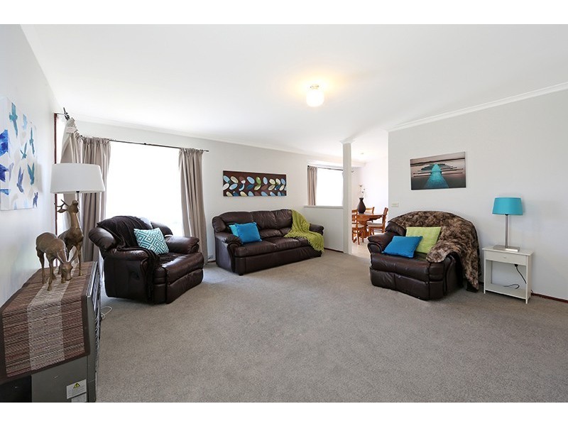 14 Willow Avenue, Rowville VIC 3178