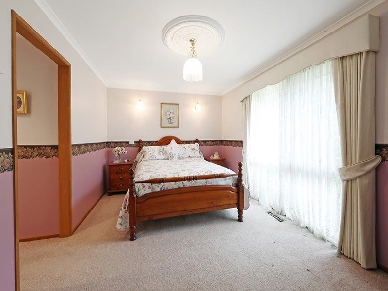 2 Gilda Court, Rowville VIC 3178