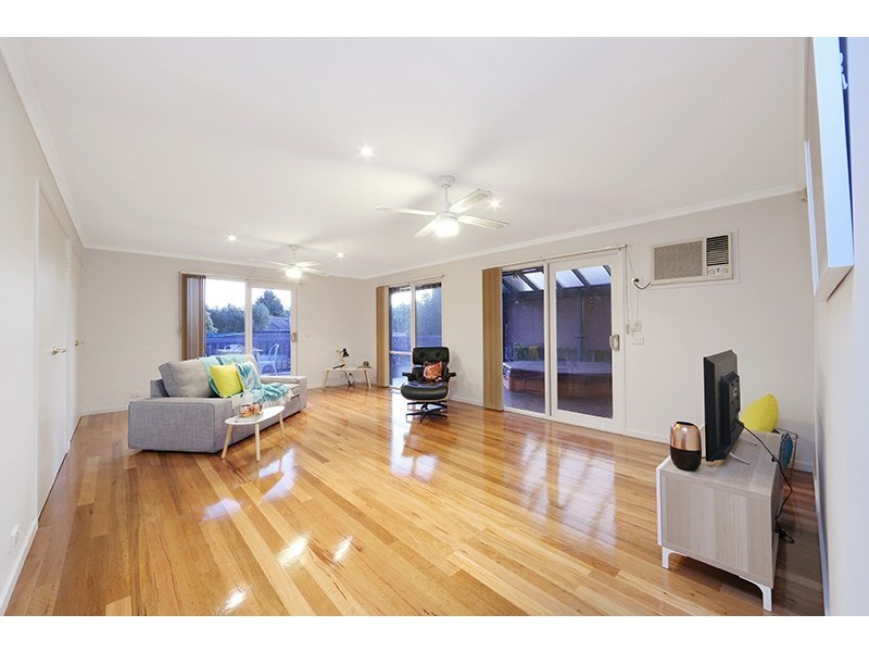 8 Cooper Road, Rowville VIC 3178