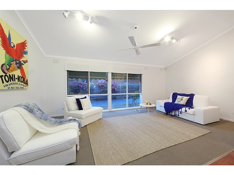 8 Cooper Road, Rowville VIC 3178