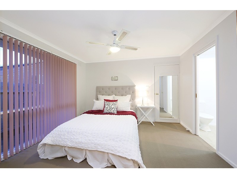 8 Cooper Road, Rowville VIC 3178