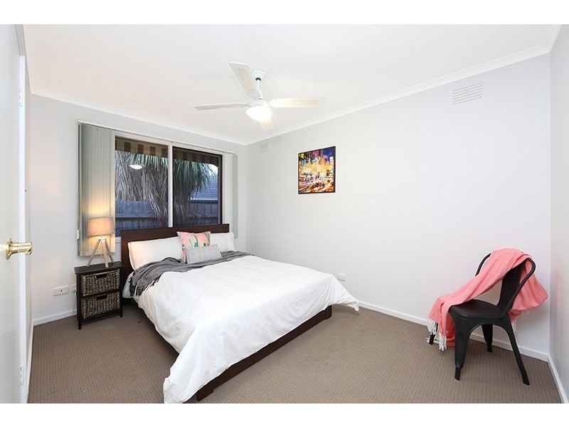 8 Cooper Road, Rowville VIC 3178