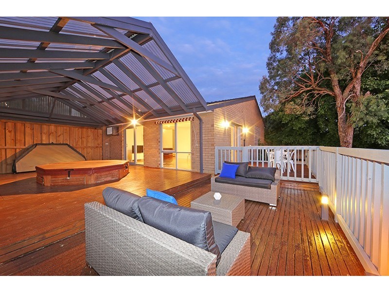 8 Cooper Road, Rowville VIC 3178